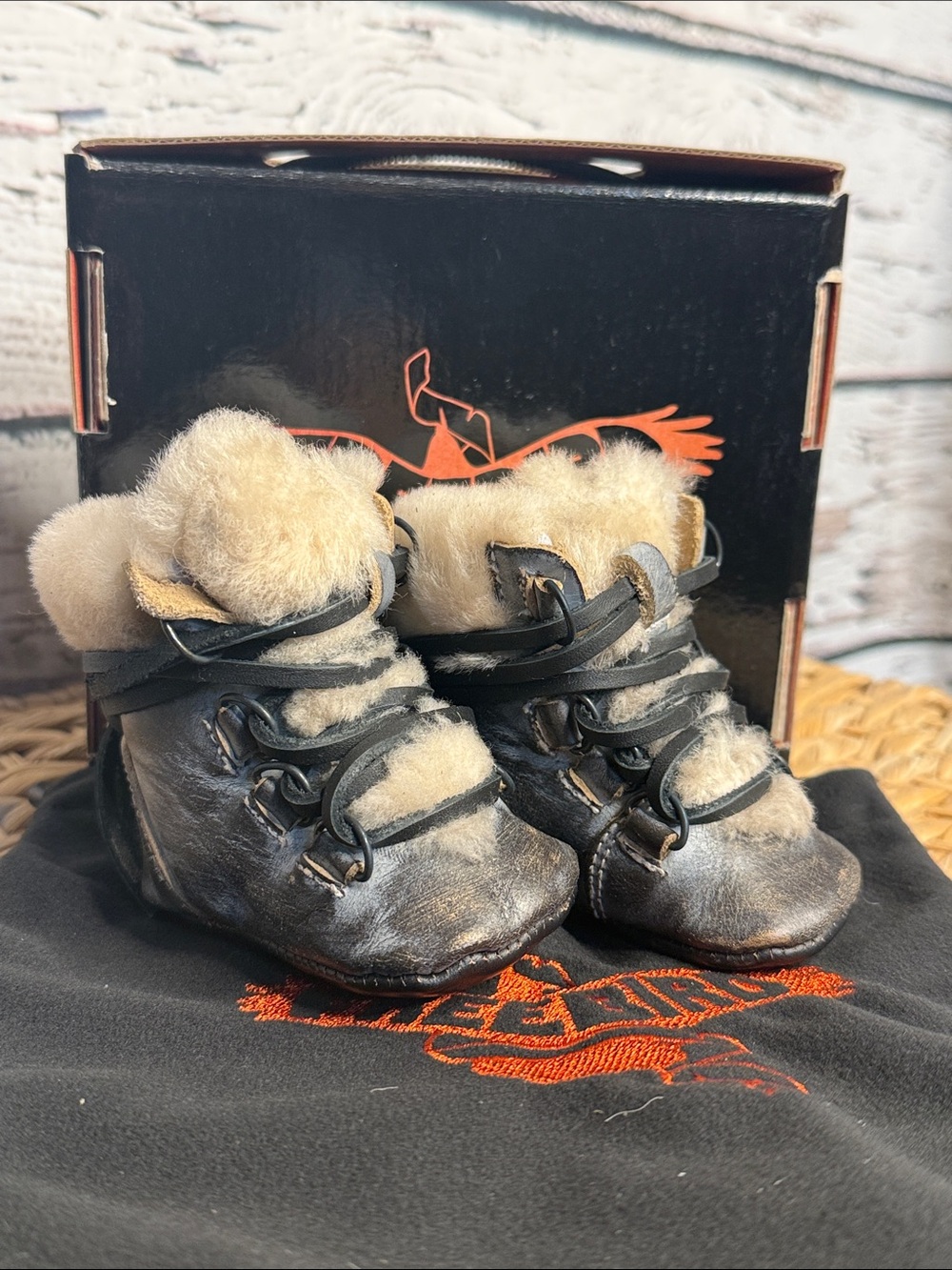 FreeBird discontinued Baby Norway Ice booties with Box and Dustbag